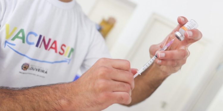 Louveira – SAÚDE – Sábado (11) tem vacinação e mutirão de papanicolau nas UBSs Vista Alegre e PAS Santo Antônio