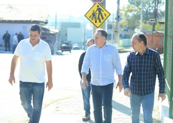 Louveira – SERVIÇOS PÚBLICOS – Prefeitura inicia segunda semana da Operação Bairro a Bairro na região do Terra da Uva