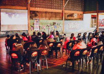 Louveira – CONHECIMENTO – Cinesolar reúne 100 estudantes para exibição de curtas brasileiros e a animação ‘Rio 2’