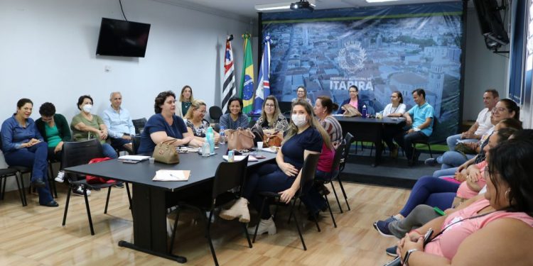 Itapira – Equipes da Rede Básica participam de reunião sobre o Programa Previne Brasil