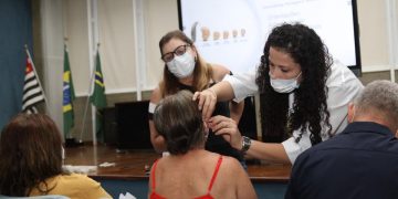 Paulínia – Prefeitura entrega 440 aparelhos auditivos em 2022