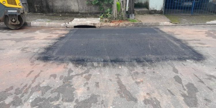 Louveira – Prefeitura faz operação tapa-buraco no Bairro Sagrado Coração de Jesus, Estrada Hugo Picchi e R. Dalvo Martins Cruz