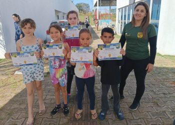 Itapira – Durante castrações, crianças recebem orientações posse responsável e cuidado com animais