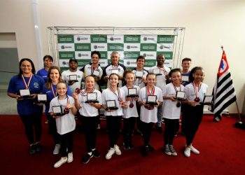 Paulínia – Atletas medalhistas nos Regionais recebem homenagem