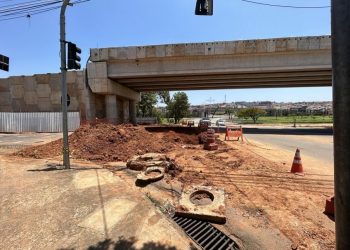 Indaiatuba – Saae trabalha para concluir interligação do novo emissário no Parque Ecológico