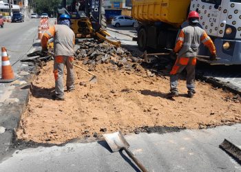 Louveira – Prefeitura começa semana com tapa-buraco no centro após chuvas danificarem asfalto