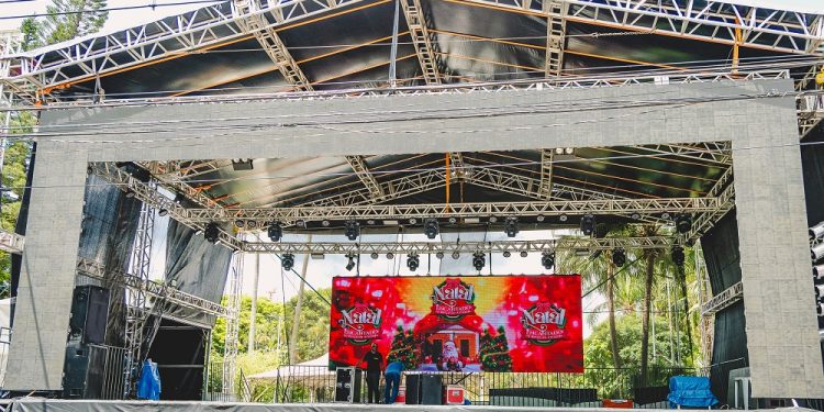 Artur Nogueira – NATAL ENCANTADO: Rei do desmantelo e DJ Pintado animam público