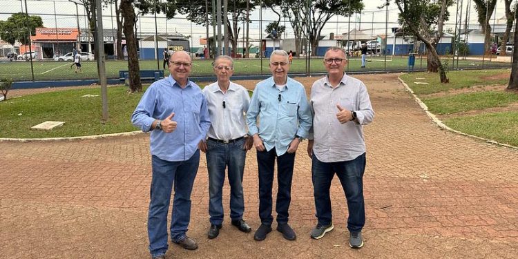 Americana – Prefeito Chico acompanha início da revitalização da Praça Oscar Ignácio de Souza