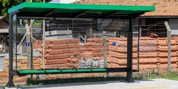 Paulínia – Prefeitura instala painéis informativos nos pontos de ônibus