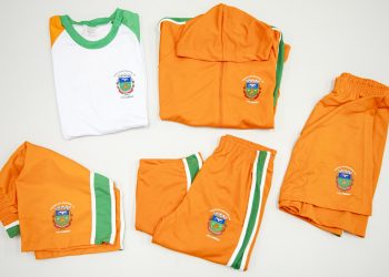 Holambra – Prefeitura entrega kits de uniforme escolar para estudantes da rede