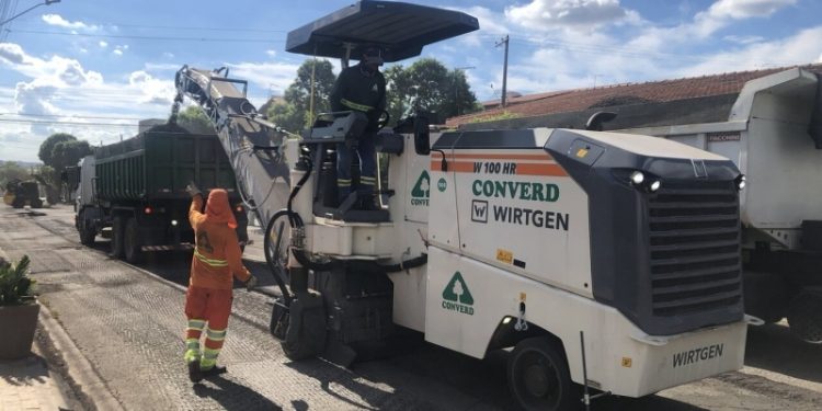 Hortolândia – Jardim São Sebastião recebe nova etapa de recapeamento de vias realizada pela Prefeitura