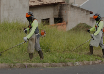 Jaguariúna – PREFEITURA REALIZA SERVIÇOS DE ROÇAGEM NESTA SEGUNDA