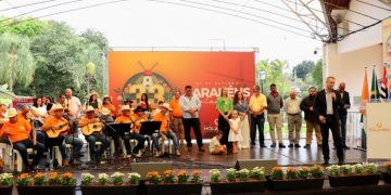 Holambra – Apresentações artísticas e culturais marcam início das comemorações dos 33 anos de Holambra