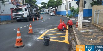 Pedreira – Ruas centrais que receberam Recapeamento Asfáltico ganham nova sinalização de trânsito