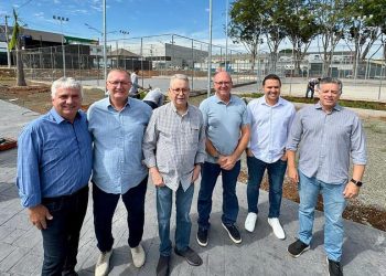 Americana – Prefeito Chico vistoria obras da nova praça de esportes da região do Portal