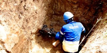 Sanasa – JARDIM PROENÇA: SANASA SUBSTITUI O EQUIPAMENTO QUE MEDE A VAZÃO DA ÁGUA NA REDE