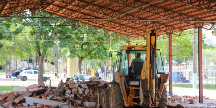 Vinhedo – Prefeitura inicia segunda fase das obras na Praça Aurora Sudário