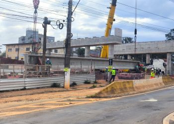 Hortolândia – Obras do viaduto da Vila Real avançam com o içamento de vigas