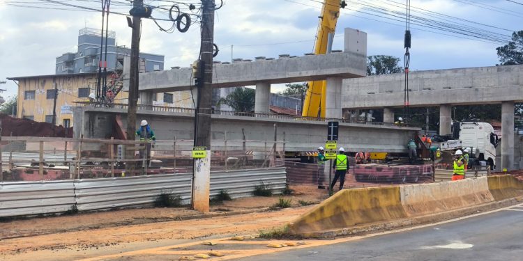 Hortolândia – Obras do viaduto da Vila Real avançam com o içamento de vigas