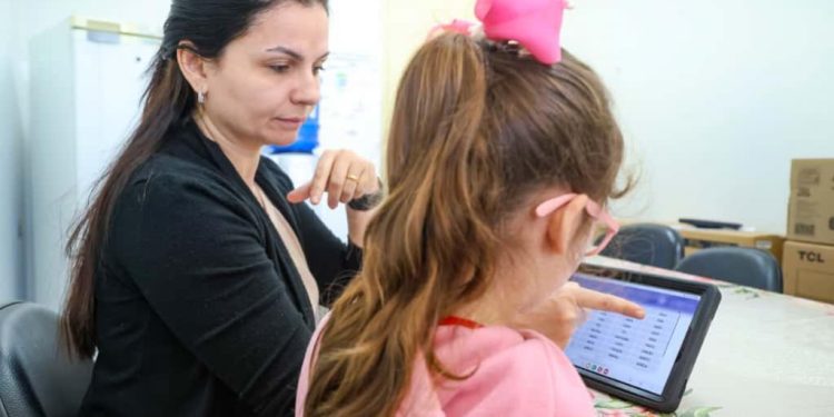 Indaiatuba – Indaiatuba inova ao avaliar a fluência leitora de 2.780 alunos com apoio de Inteligência Artificial